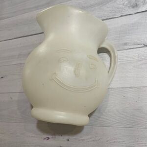 Vintage Kool-Aid Man White‎ Plastic 2-Quart Pitcher
